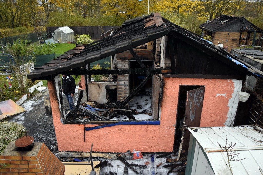 Wieder Laubenbraende Koeln Fuehlingen Kriegerhofstr P059.JPG - Miklos Laubert